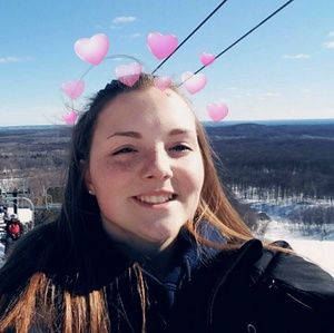 Meet your Posher, Hannah